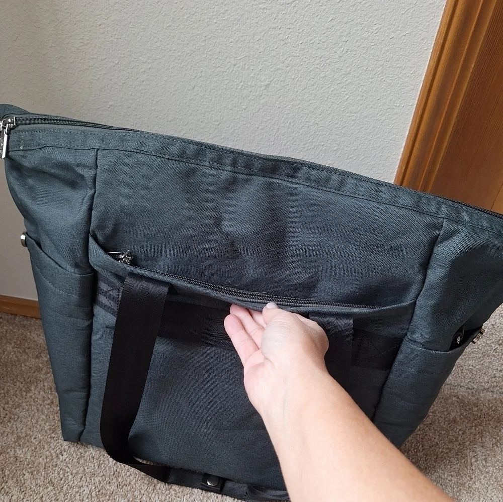 Lovevook Diaper Tote bag Shoulder Strap Dark Green Large Zip Closure